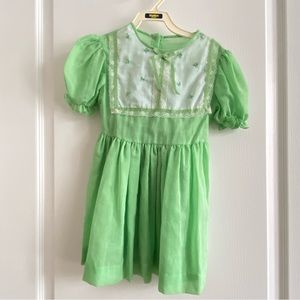 Vintage green dress w/ ribbon tie back 💚